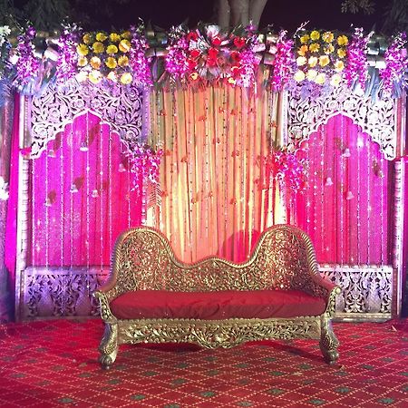 Hotel Ekant ฟารีดาบัด ภายนอก รูปภาพ