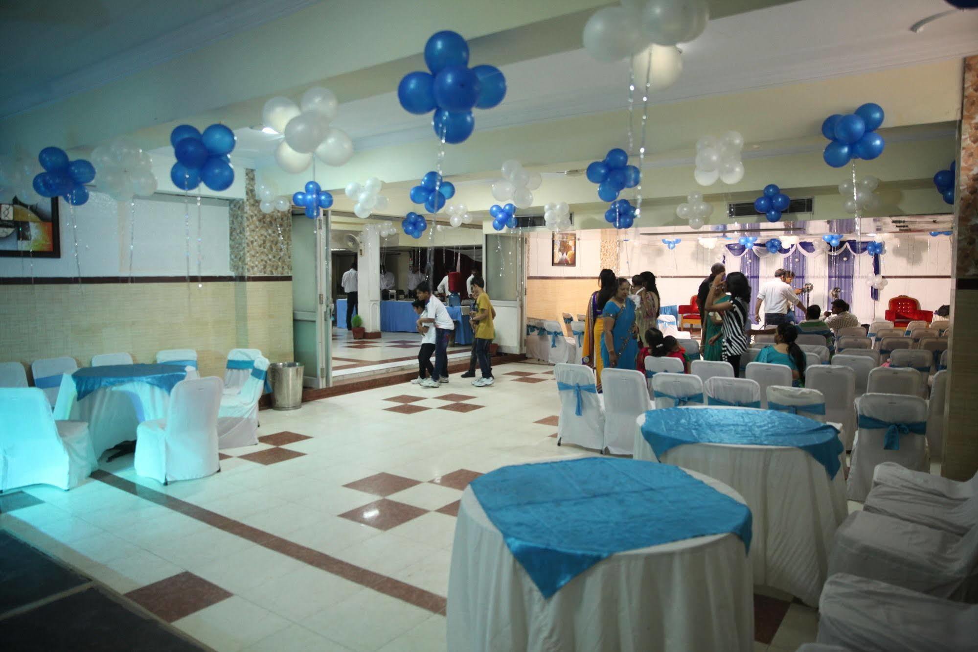 Hotel Ekant ฟารีดาบัด ภายนอก รูปภาพ